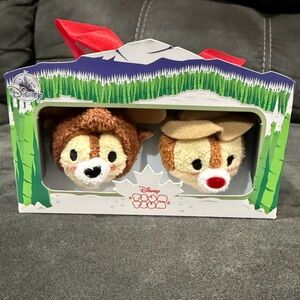 Disney Chip and Dale Canada Tsum Tsum Set